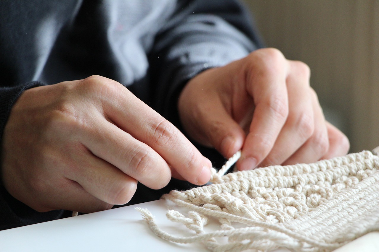 Macrame Craft Hand Rope Decoration - Paguiloumathi / Pixabay
