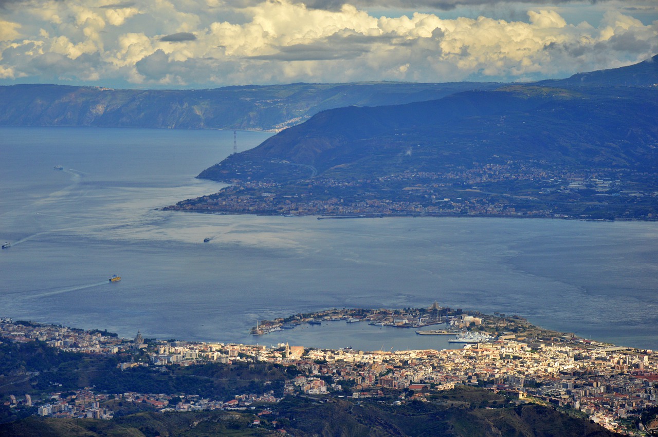 Sea Island Land Italy Sicily  - DominikaKukulka / Pixabay